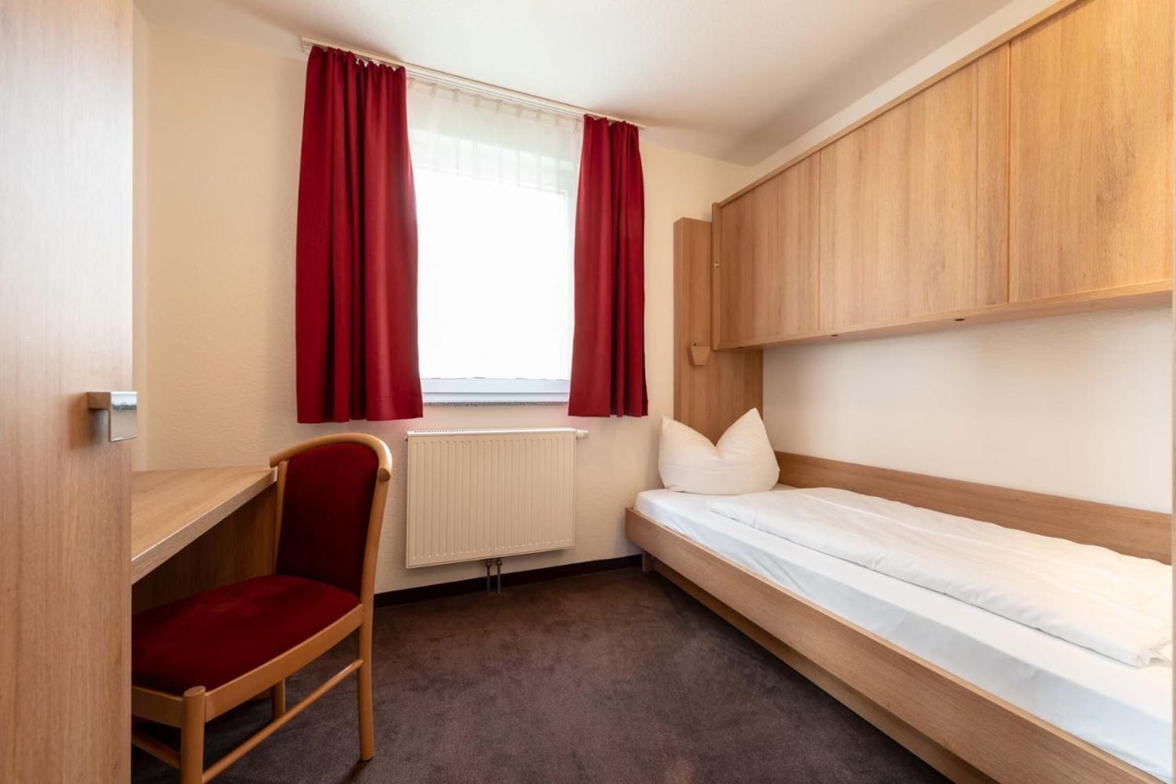 Hotel Roessle Berneck อัลเทนชไตก์ ภายนอก รูปภาพ