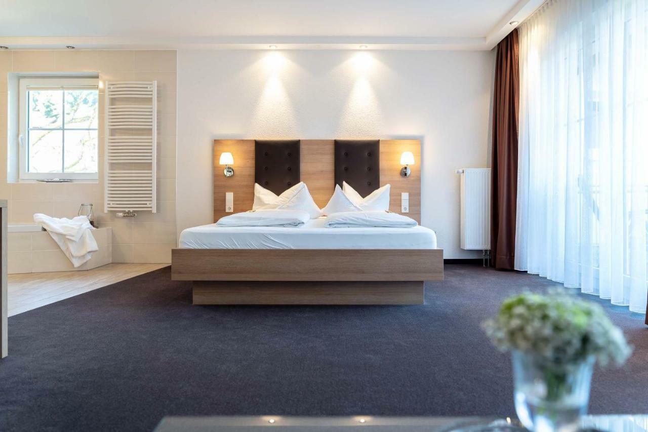 Hotel Roessle Berneck อัลเทนชไตก์ ภายนอก รูปภาพ